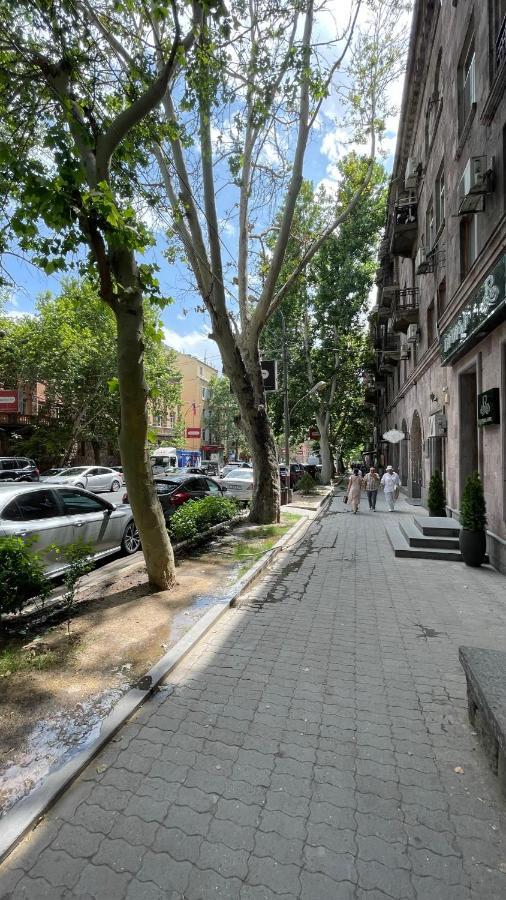 Unique Studio Close To Cascade Yerevan Exterior photo